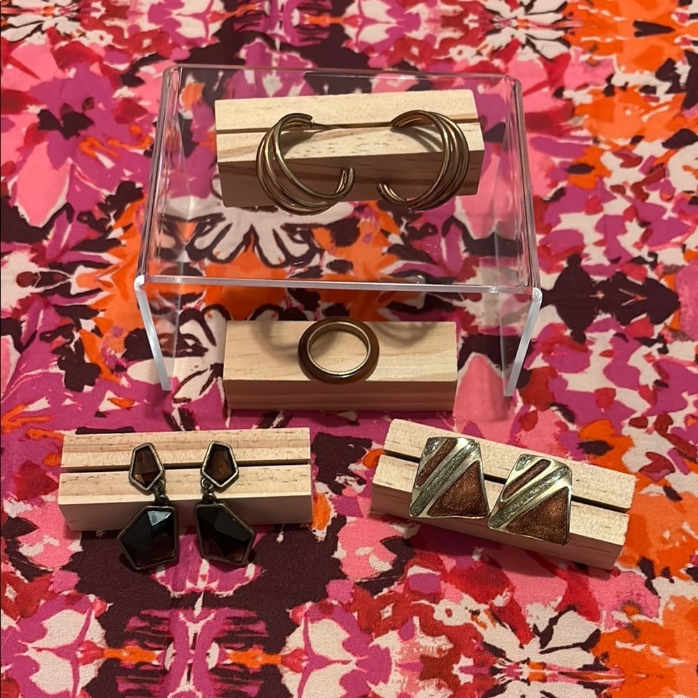 🍓Vintage Brown and Gold Coloured Jewelry Set